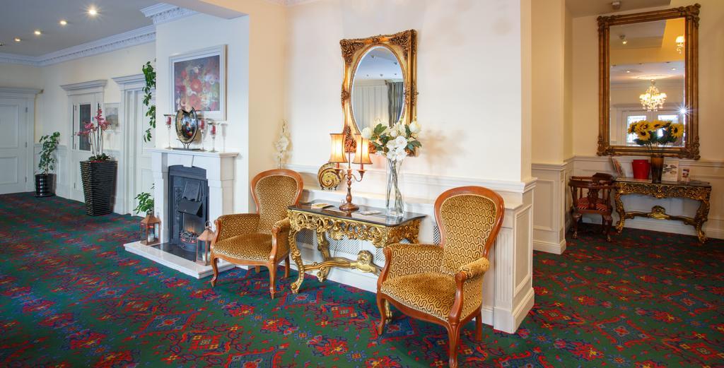 The Clonakilty Hotel מראה חיצוני תמונה