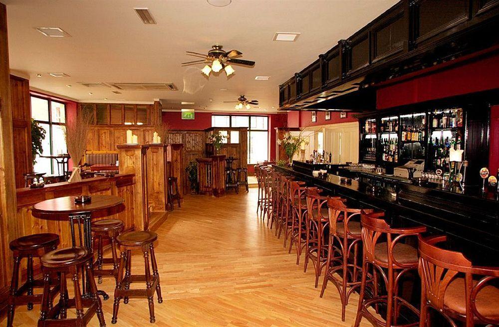 The Clonakilty Hotel מראה חיצוני תמונה